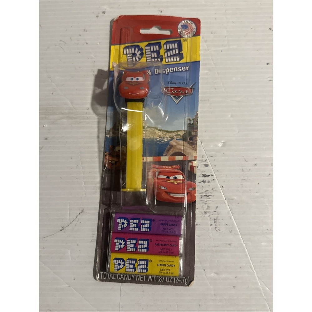 Pez Dispenser LIGHTNING MCQUEEN Disney Pixar Cars Yellow Stem 2006 NEW On Card